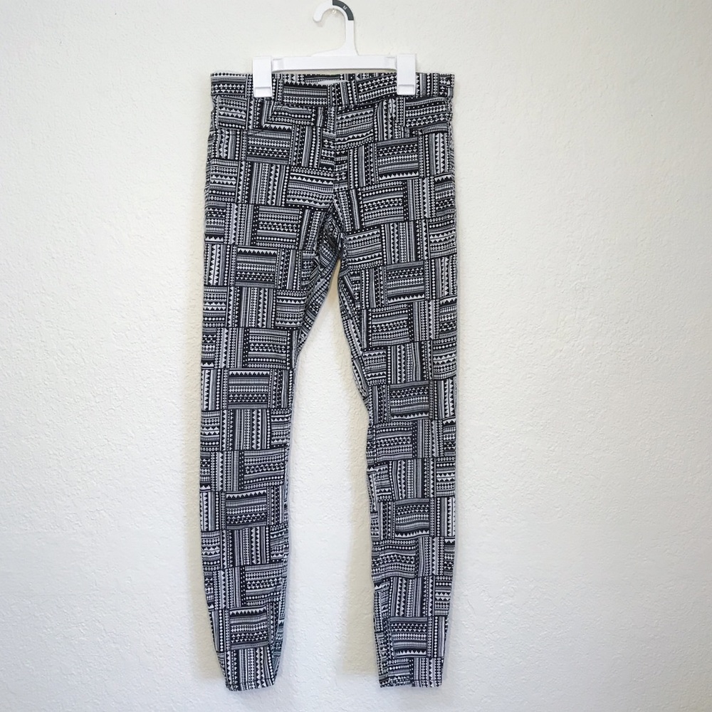 H&M Black and White Patterned Jeans